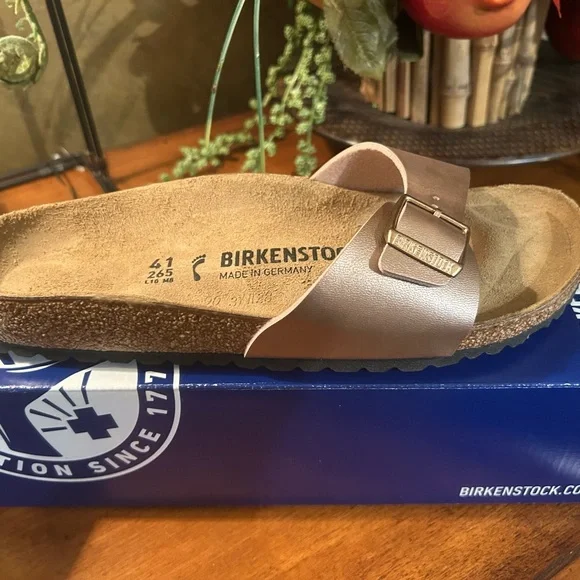NIB Birkenstock Madrid Sandal – Copper/Rose Gold with Rose Gold buckle – Size 41 - Picture 2 of 4